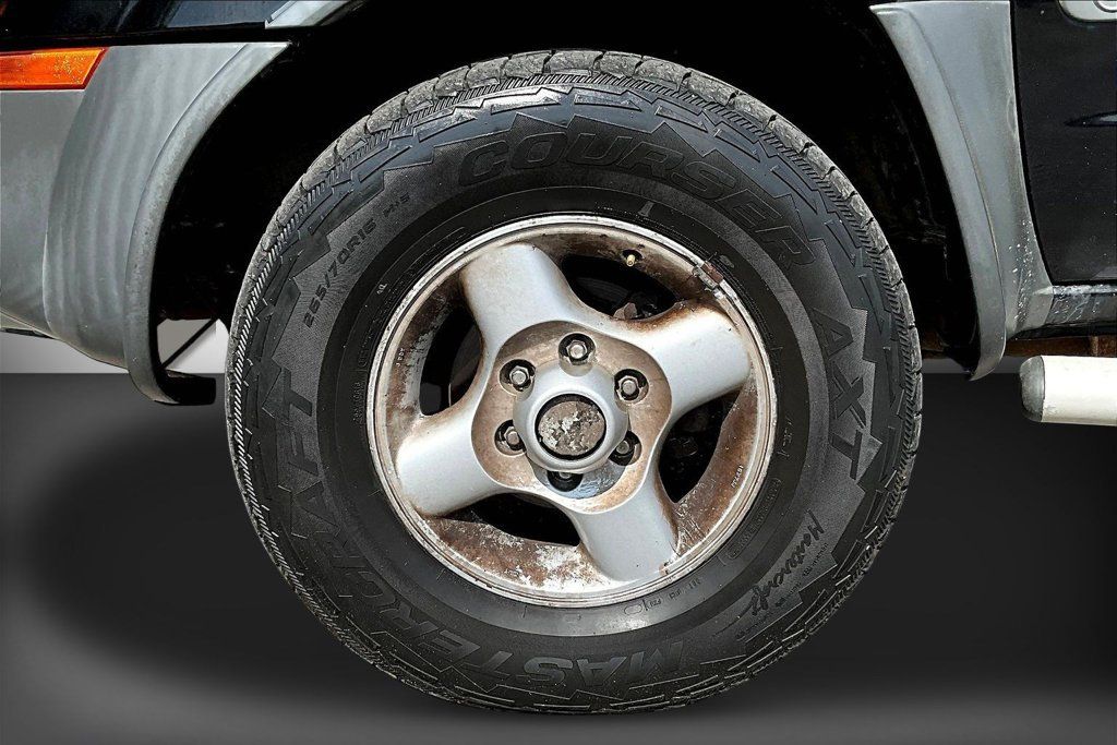 Used 2002 Nissan Xterra 4WD S/C image 28