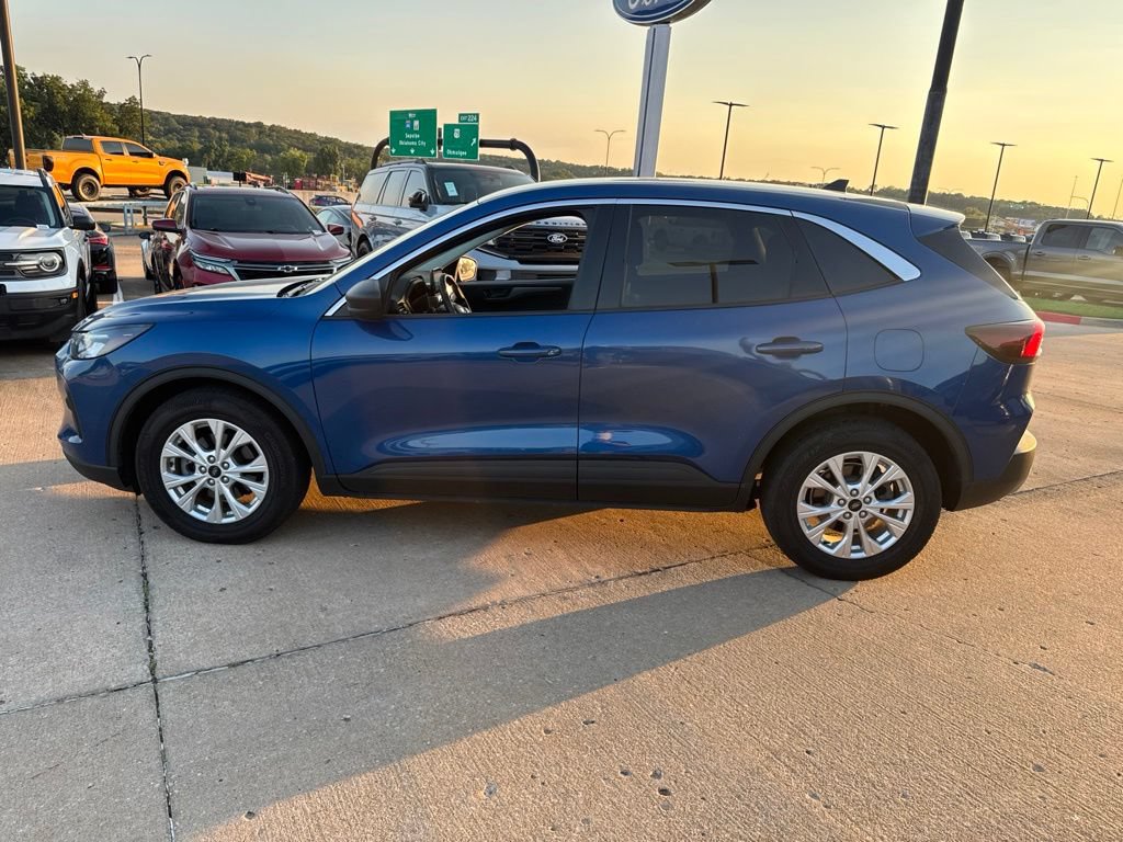 Used 2023 Ford Escape Active FWD image 6