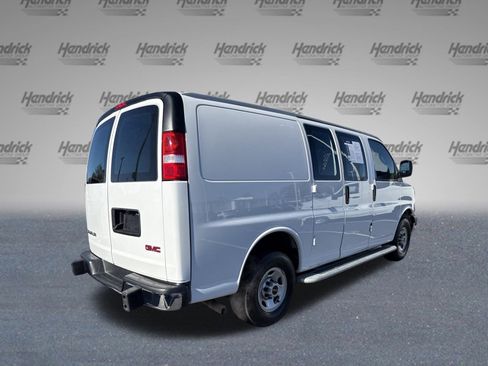 Used 2024 GMC Savana 2500 w/ Driver Convenience Package image 10