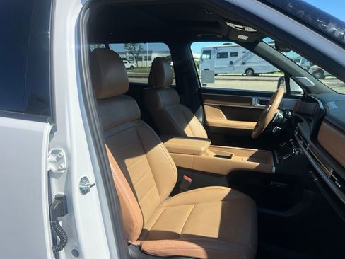 Used 2025 Hyundai Santa Fe Limited AWD/4WD image 41