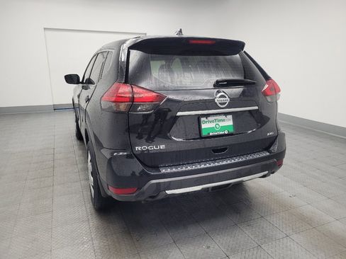 Used 2017 Nissan Rogue S AWD/4WD image 6