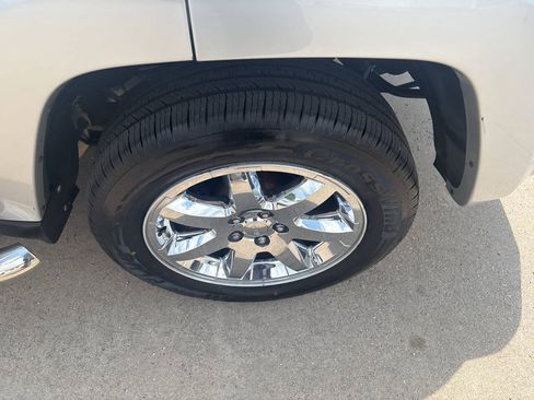 Used 2012 Jeep Liberty Sport AWD/4WD image 7