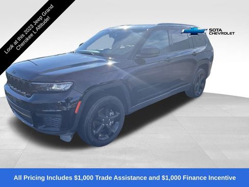 Used 2023 Jeep Grand Cherokee L Laredo image 1