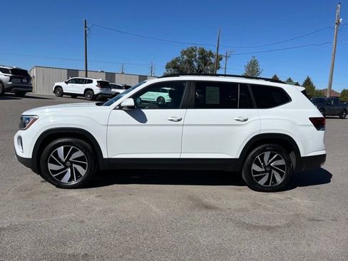 Used 2024 Volkswagen Atlas SE AWD/4WD image 10