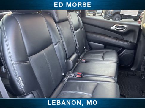 Used 2020 Nissan Pathfinder SL image 25