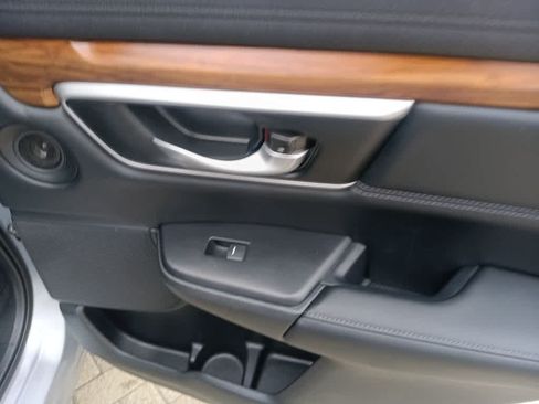 Used 2019 Honda CR-V Touring image 21