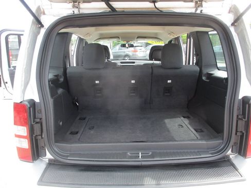 Used 2012 Jeep Liberty Sport AWD/4WD image 37