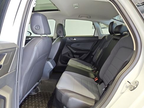 New 2026 Volkswagen Jetta SE FWD image 10