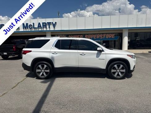 Used 2018 Chevrolet Traverse LT AWD/4WD image 2