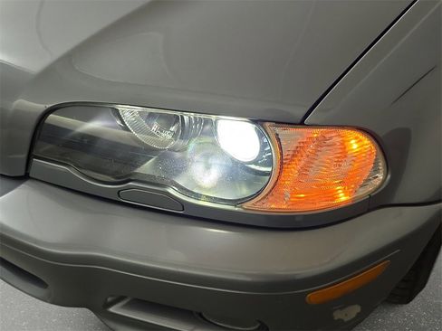 Used 2004 BMW M3 Convertible image 29