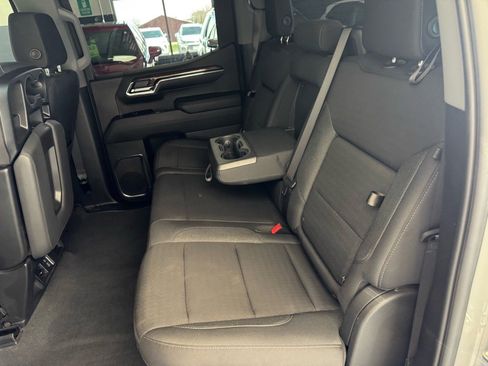 Used 2024 GMC Sierra 1500 Elevation image 12