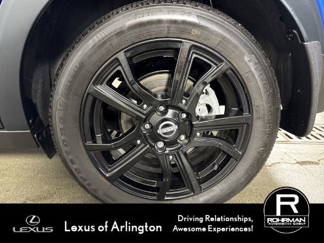 Used 2024 Nissan Kicks SR w/ SR Premium Package FWD image 6