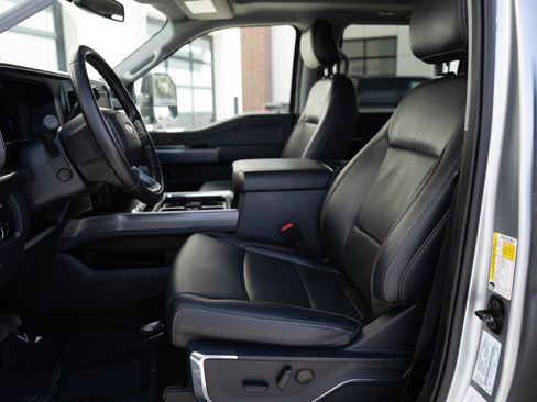 Used 2024 Ford F350 Lariat w/ Black Appearance Package AWD/4WD image 14