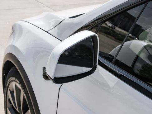 Used 2024 Tesla Model X AWD/4WD image 37