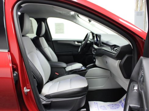 New 2026 Ford Escape SE image 16