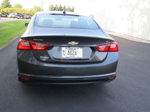Used 2017 Chevrolet Malibu LT FWD image 5