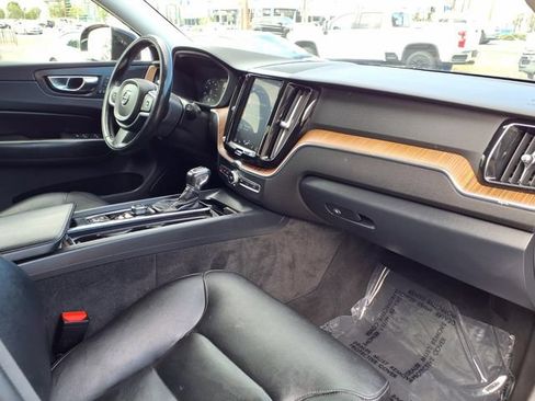 Used 2019 Volvo XC60 T6 Momentum w/ Protection Package Premier AWD/4WD image 26