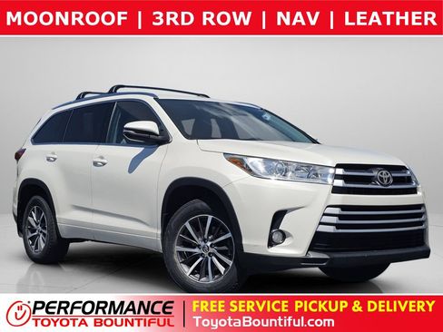 Used 2017 Toyota Highlander XLE w/ Carpet Mat Package AWD/4WD image 1