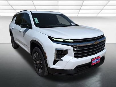 New 2026 Chevrolet Traverse LT w/ Sun and Wheel Package