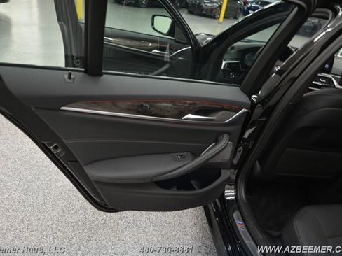 Used 2023 BMW 530i w/ M Sport Package RWD image 39