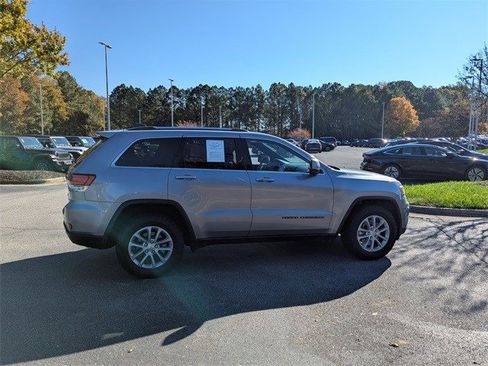 Used 2021 Jeep Grand Cherokee Laredo X image 4