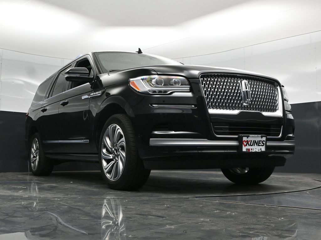 Used 2022 Lincoln Navigator L Reserve AWD/4WD image 63