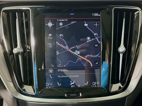 Used 2020 Volvo S60 T6 Momentum image 13