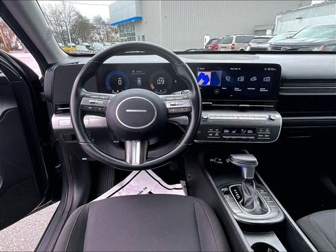 Used 2025 Hyundai Kona SEL image 17