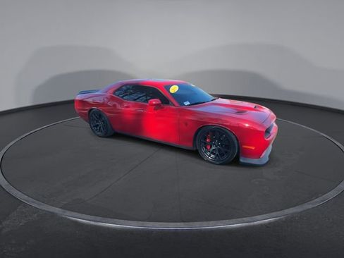 Used 2016 Dodge Challenger SRT Hellcat image 5