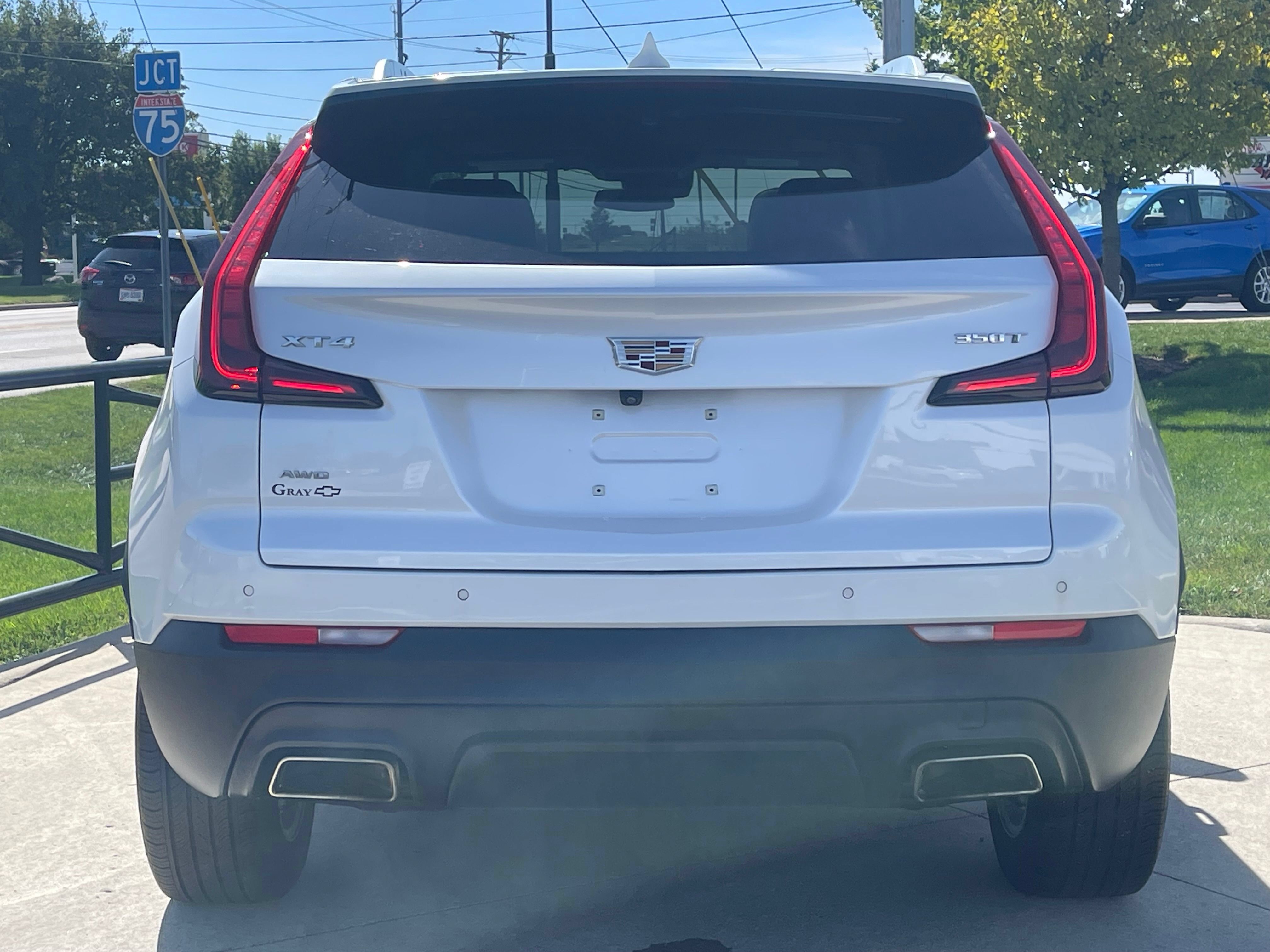 Used 2023 Cadillac XT4 Luxury w/ Cold Weather Package AWD/4WD image 6