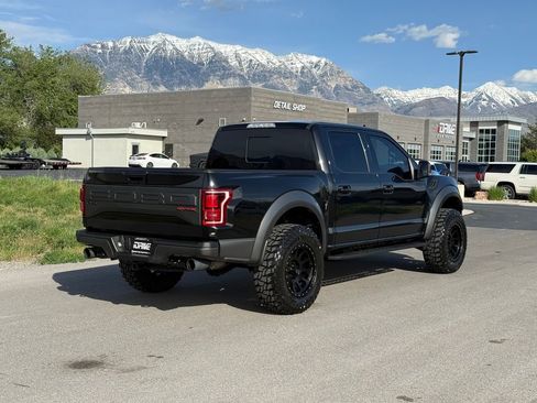 Used 2019 Ford F150 Raptor w/ Equipment Group 802A Luxury AWD/4WD image 9