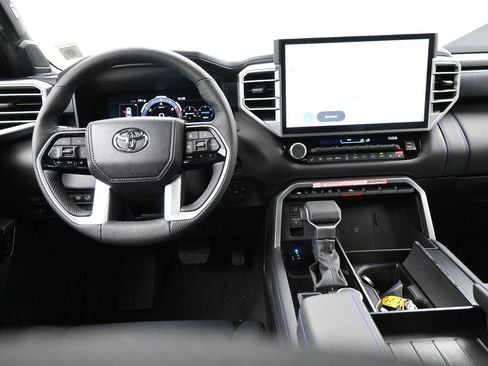 New 2025 Toyota Sequoia Platinum image 20