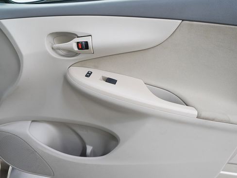 Used 2009 Toyota Corolla LE image 9