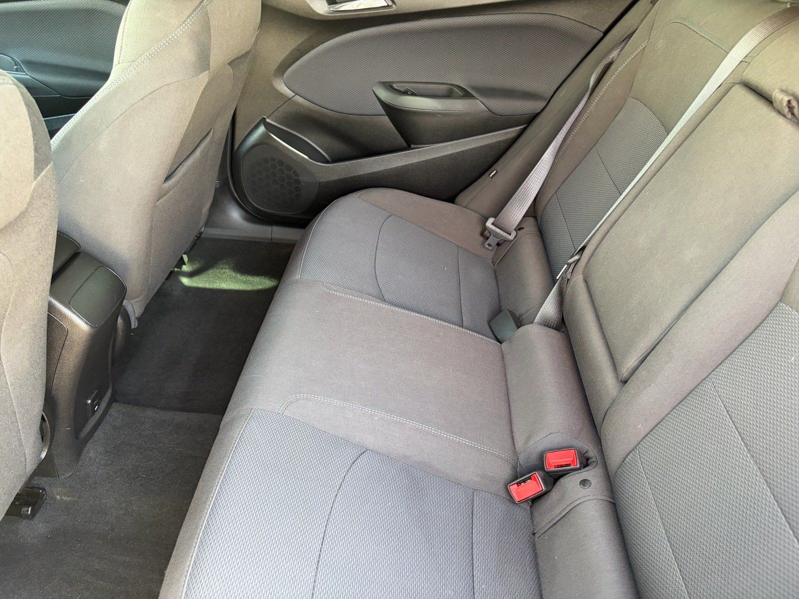 Used 2018 Chevrolet Cruze LT w/ Sun And Sound Package FWD image 13