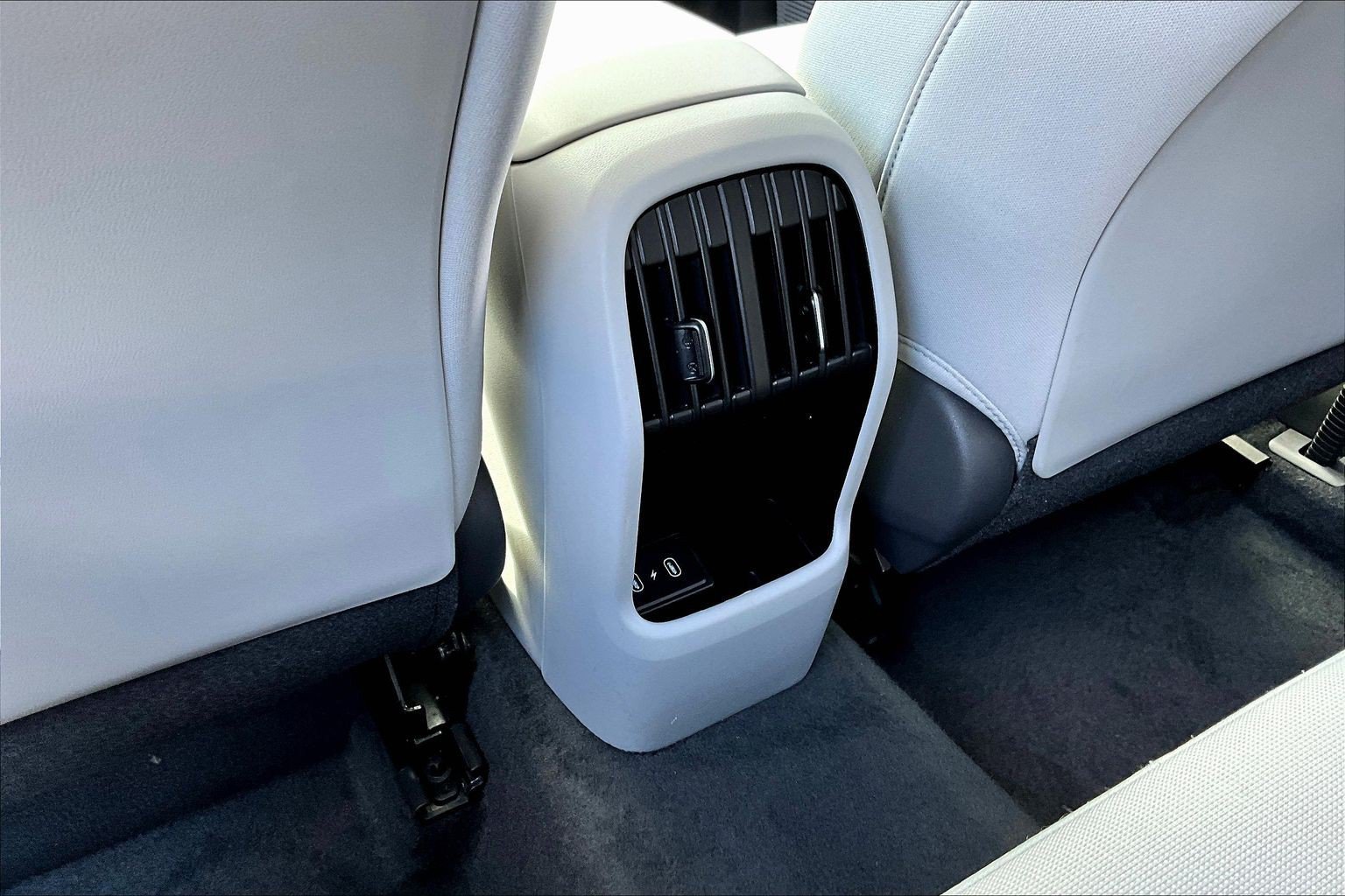 Used 2025 Hyundai Kona SEL AWD/4WD image 9