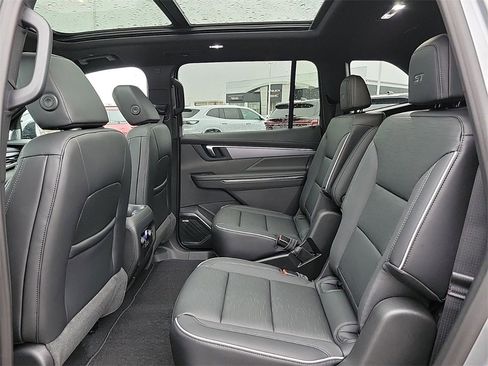 New 2026 Buick Enclave Sport Touring image 12