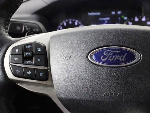 Used 2021 Ford Explorer XLT w/ Equipment Group 202A image 27