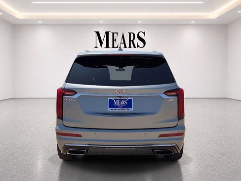 Used 2023 Cadillac XT6 Premium Luxury AWD/4WD image 4