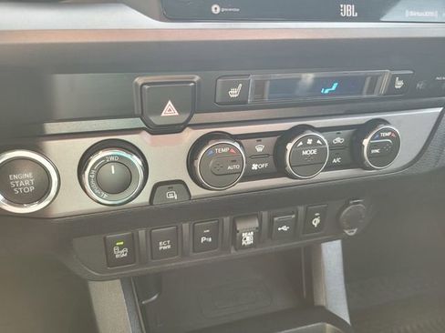 Used 2021 Toyota Tacoma TRD Off-Road w/ TRD Premium Off Road Package image 24