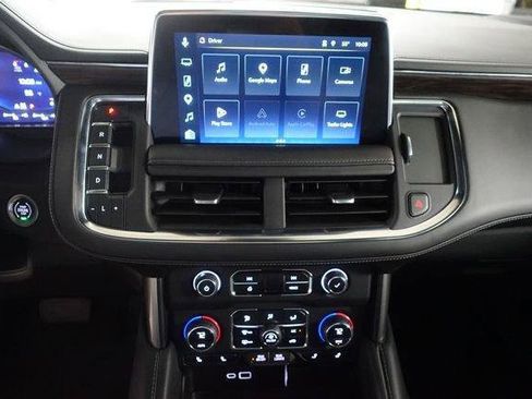 Used 2023 Chevrolet Tahoe Z71 w/ Luxury Package AWD/4WD image 15