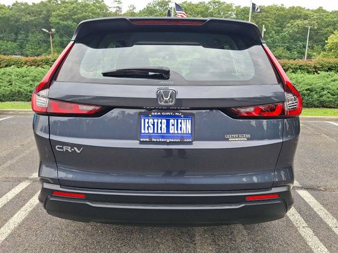 Used 2024 Honda CR-V LX image 5