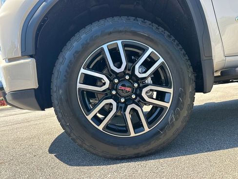 New 2026 GMC Sierra 1500 AT4 w/ AT4 Premium Package AWD/4WD image 12