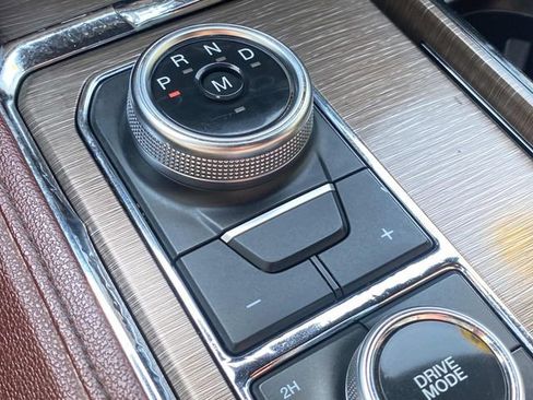 Used 2022 Ford Expedition Limited image 30