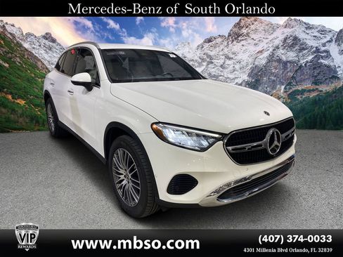 Used 2025 Mercedes-Benz GLC 300 image 1