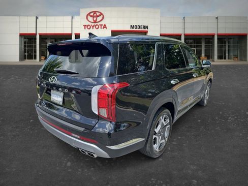 Used 2024 Hyundai Palisade Limited FWD image 5