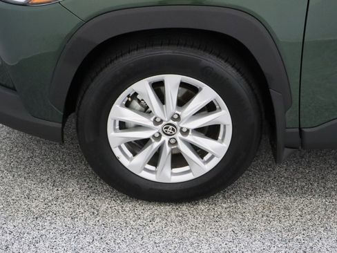 Used 2025 Toyota Corolla Cross LE image 11