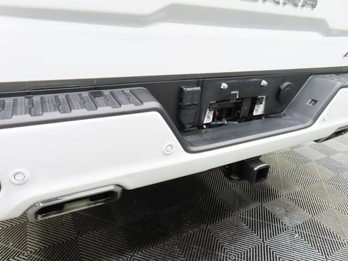 Used 2024 GMC Sierra 1500 AT4 w/ Technology Package image 48