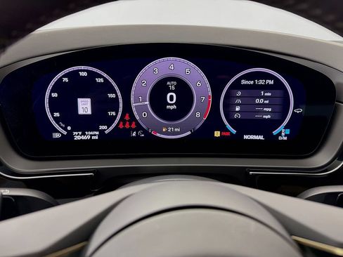 Certified 2025 Porsche Cayenne GTS AWD/4WD image 16