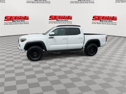 Used 2017 Toyota Tacoma TRD Pro image 6