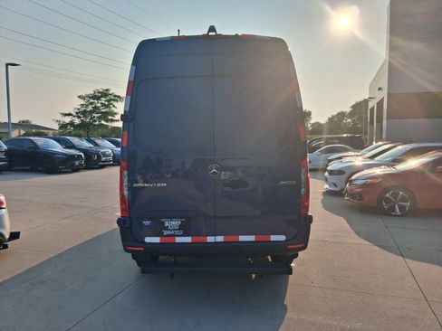 Used 2019 Mercedes-Benz Sprinter 144 image 7